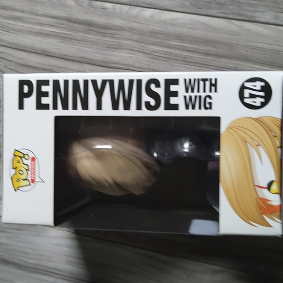 Walmart exclusive PennyWise Funko #474 - Picture 2 of 6